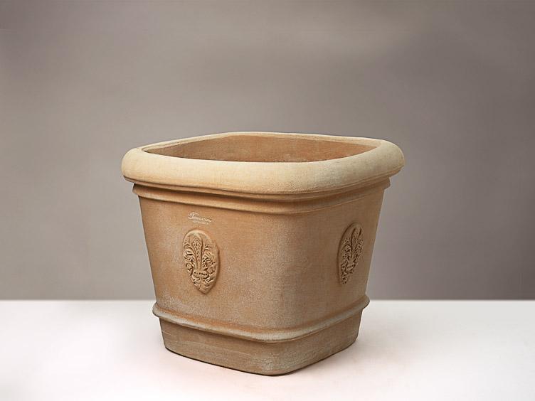 Vaso quadrato giglio